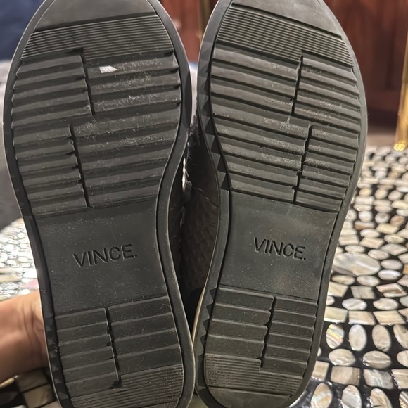 Gray Oxfords with Soft Material and Low-Top Design - Picture 3 of 4